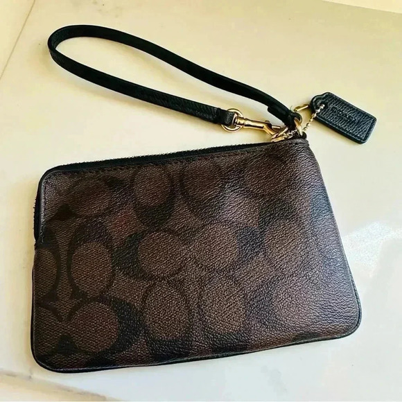 Coach Corner Zip Wristlet In Signature Leather - Picture 3 of 7